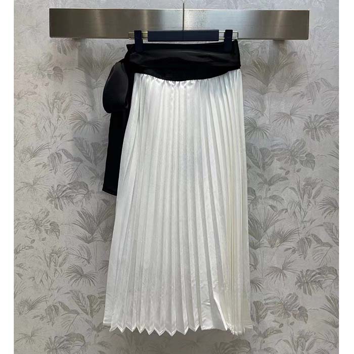 Louis Vuitton Women LV Bow Detail Pleated Wrap Skirt White 1AFFX3