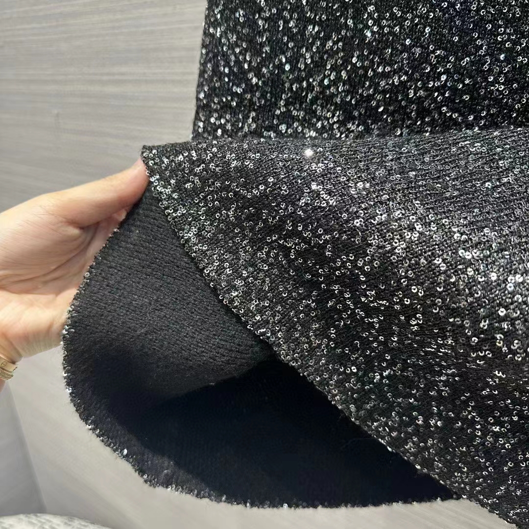 Gucci Women GG Viscose Knit Skirt Blend Sequin Embroidery Black Silver A-Line Zip Closure