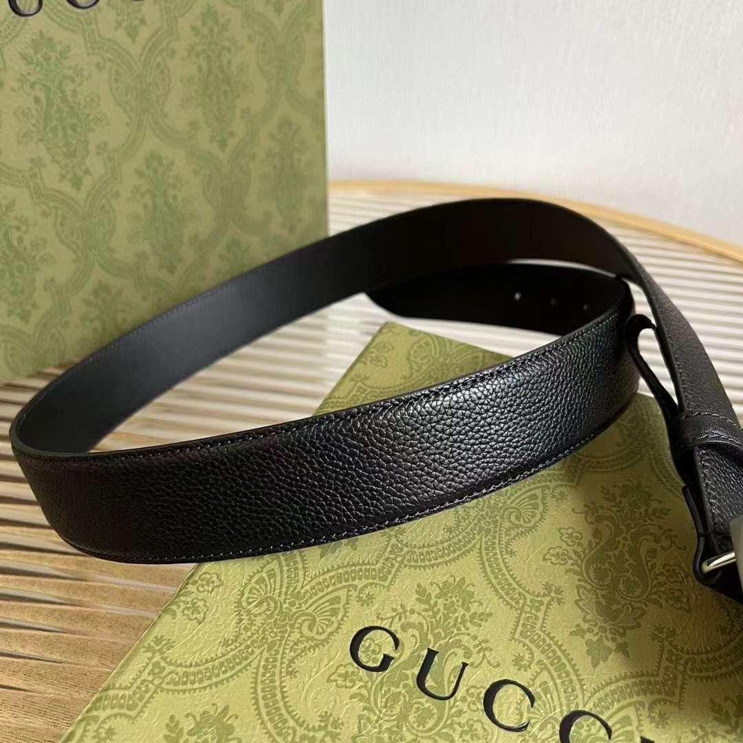 Gucci Unisex GG Belt Gucci Plaque Buckle Black Leather Palladium-Toned Hardware
