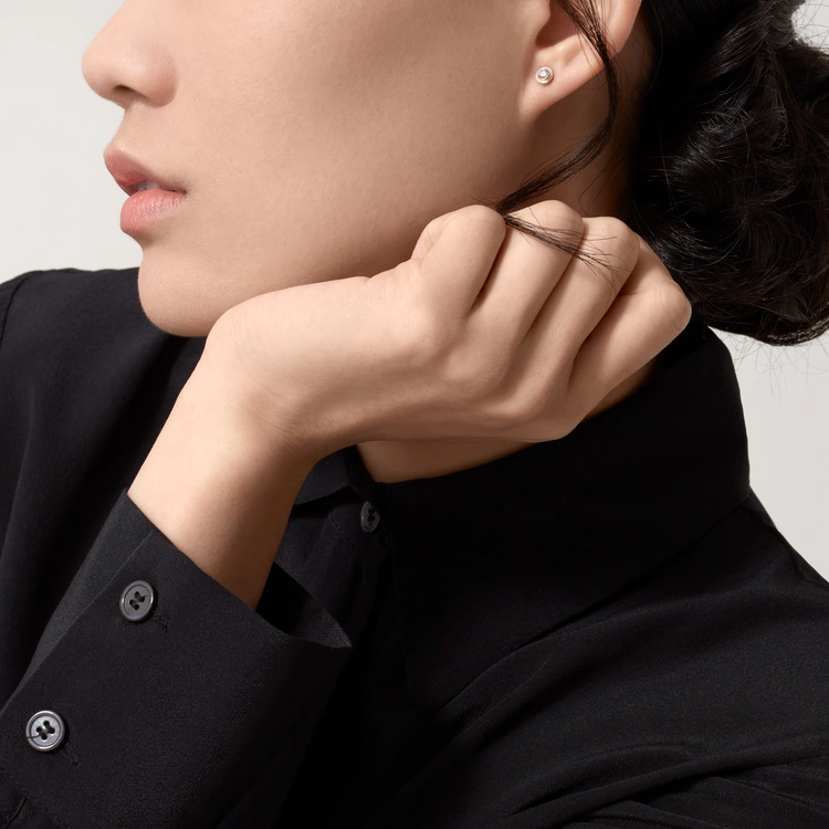 CARTIER D'AMOUR EARRINGS, MEDIUM MODEL