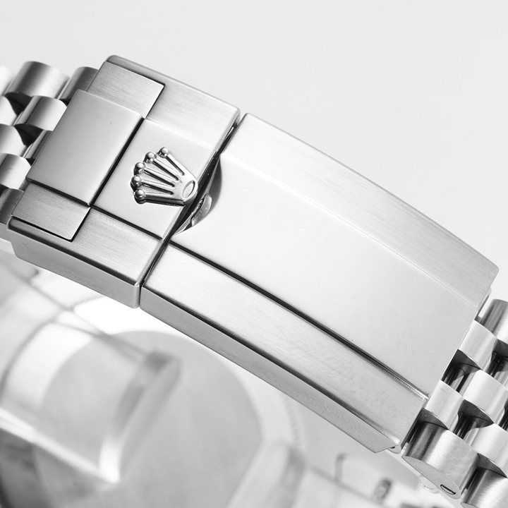 Rolex GMT-Master II Batman Jubilee 40mm