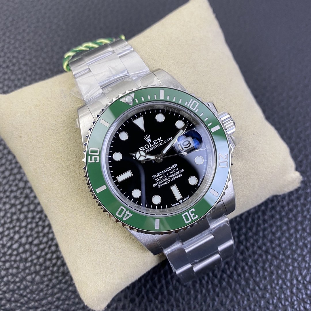 Rolex Submariner Date Green Bezel 41mm