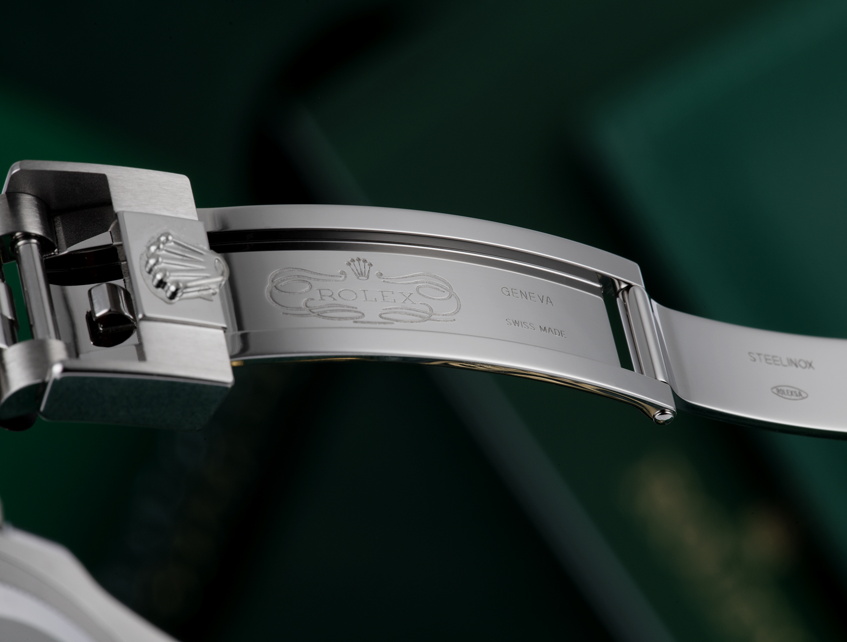 Rolex GMT-Master II 126710BLRO - Pepsi