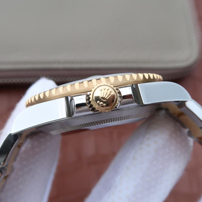 Rolex Submariner Date Two Tone Oyster Bracelet 41mm