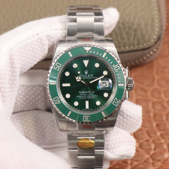 Rolex Submariner Date Hulk 40mm