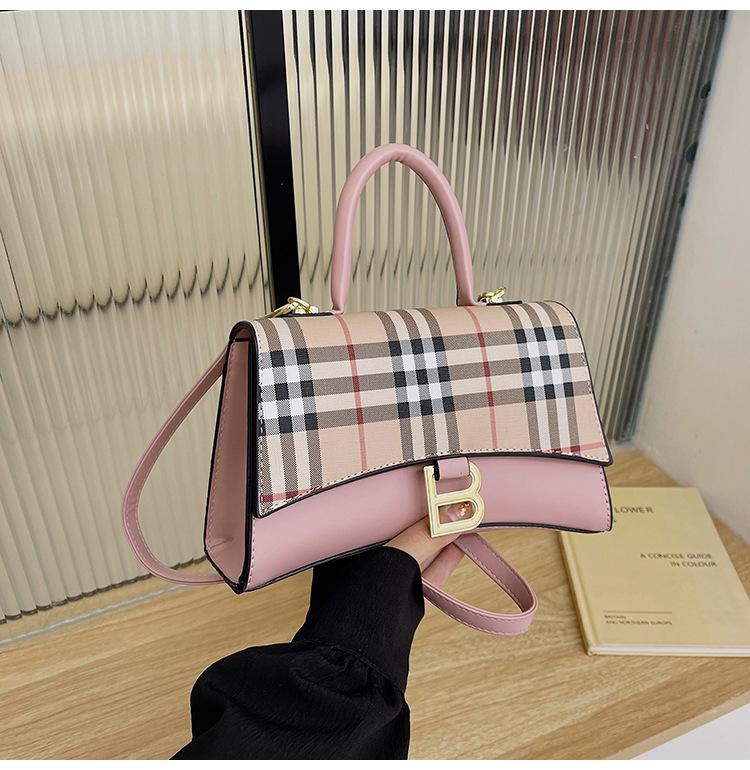 Retro Small Square Bag New High-end Sense Shoulder Bag 1024041615