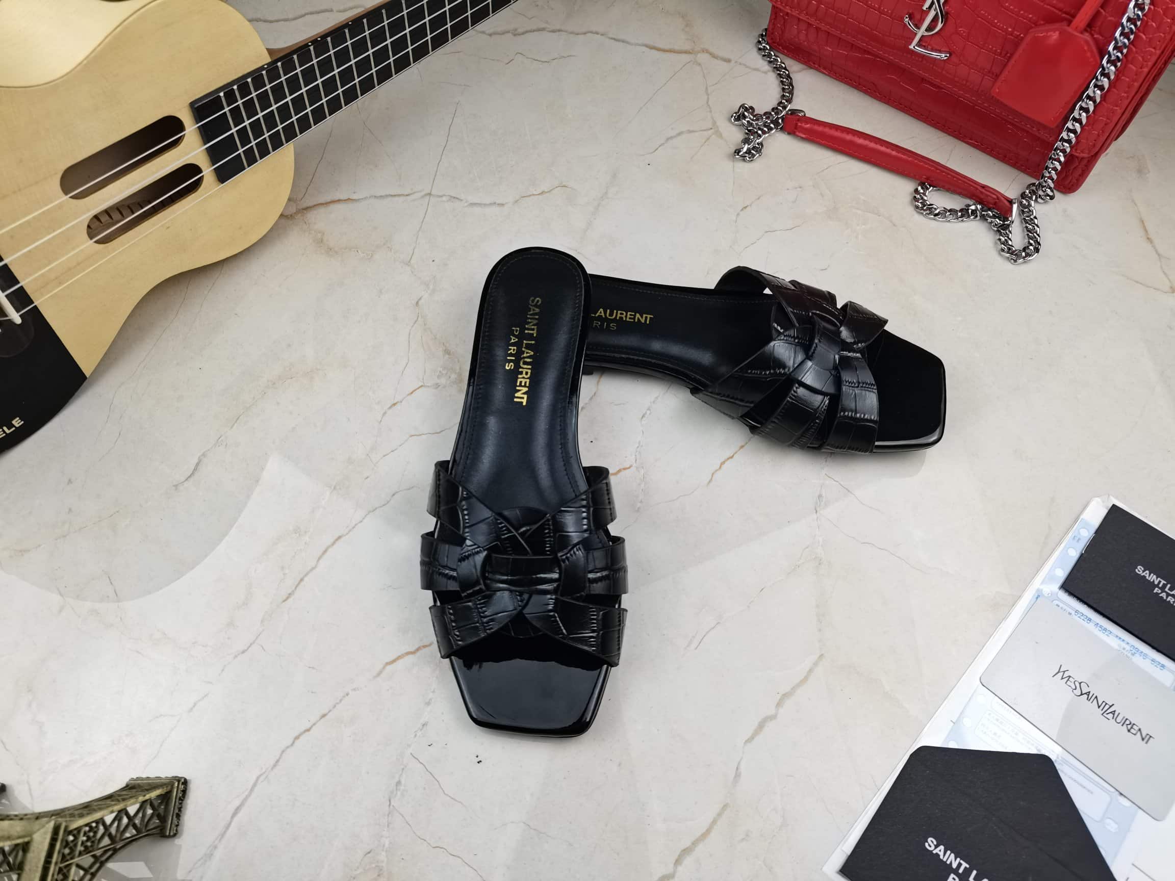 Saint Laurent Womens Tribute Flat Mules Black For Women 0425020836