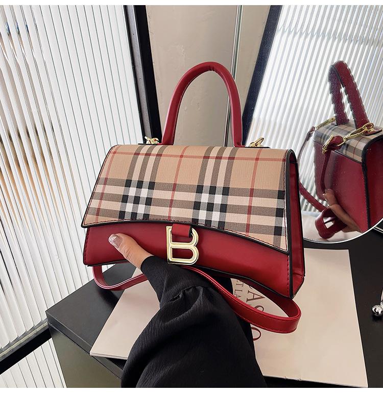 Retro Small Square Bag New High-end Sense Shoulder Bag 1024041615