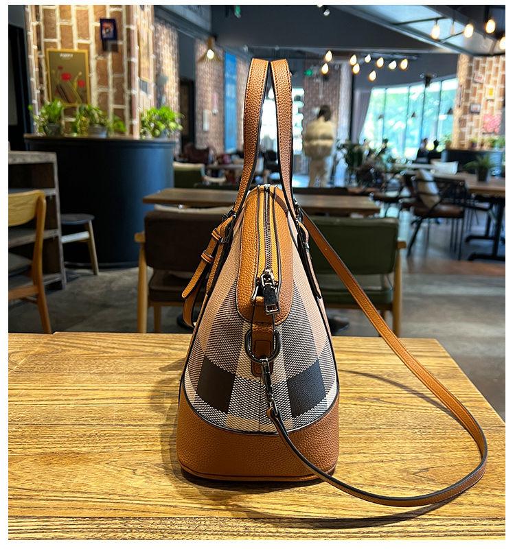 New Fashion Versatile Leather Plaid Shell Bag 1024042916