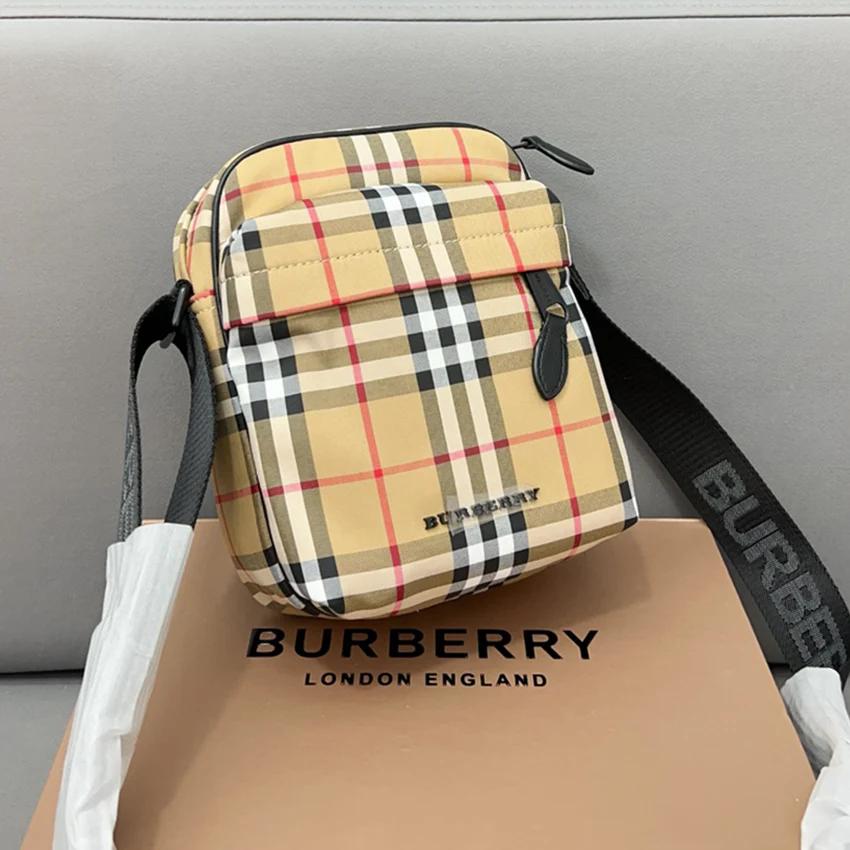 Men's versatile messenger bag 1024061210