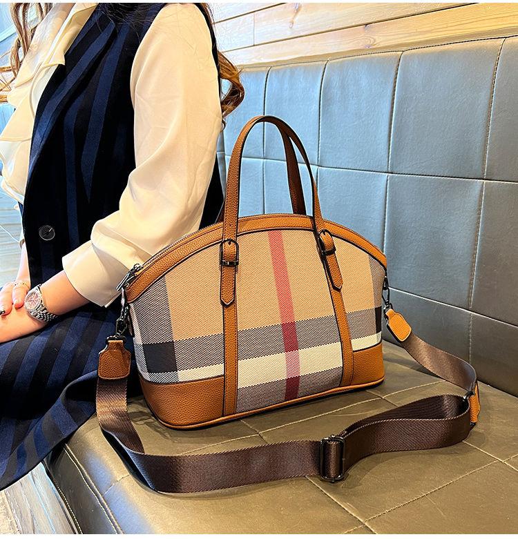 New Fashion Versatile Leather Plaid Shell Bag 1024042916