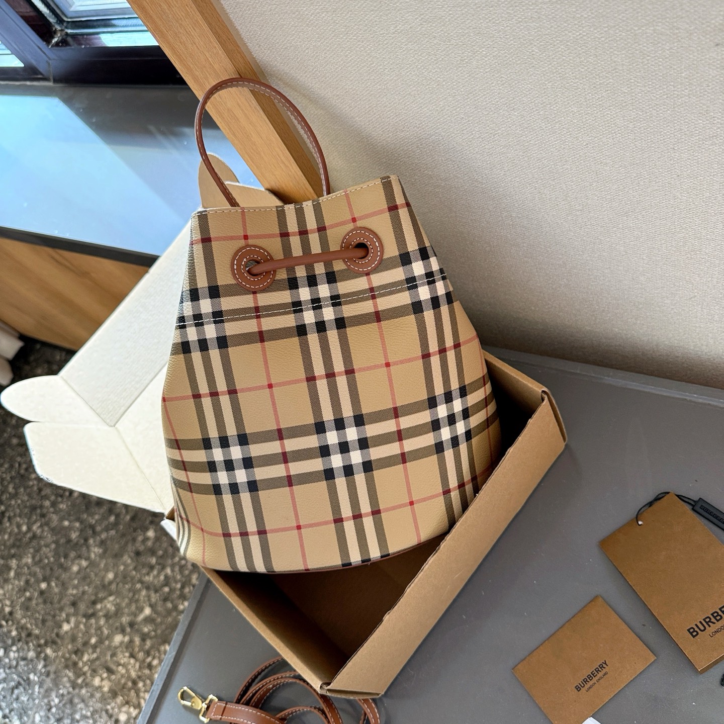 25 BBR Exclusive Retro New Small Bucket Bags 0425040705