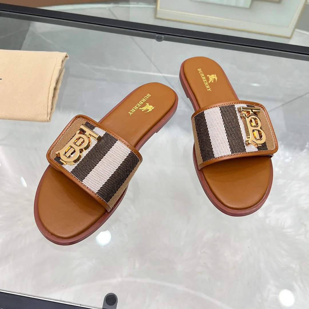 Classic plaid fashion versatile sandals and slippers 1024050608