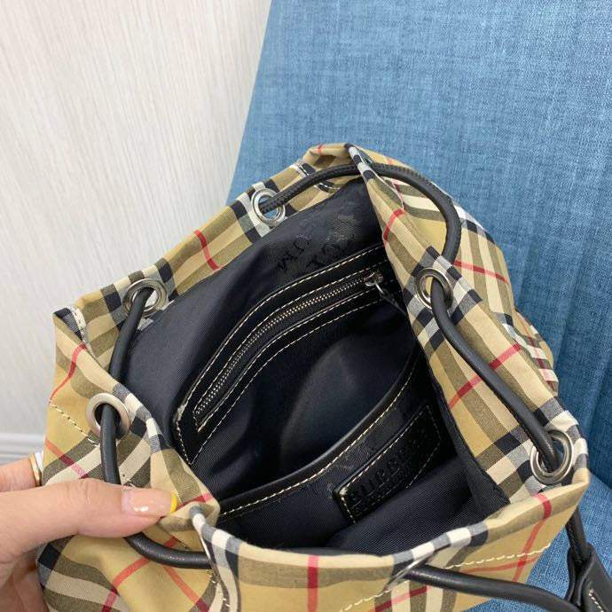 Fashion versatile plaid backpack 1023122011