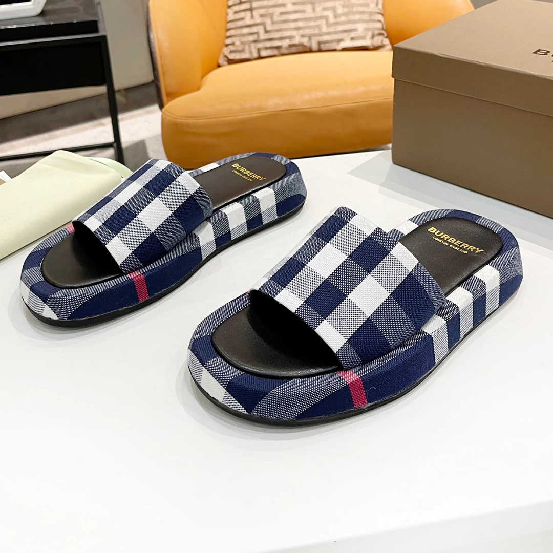 Fashion classic versatile plaid slippers 1024042208