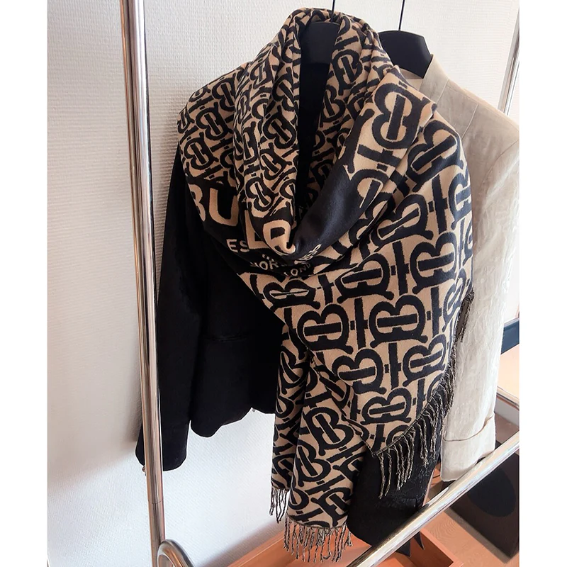 Fashion and versatile cashmere scarf 1024093003