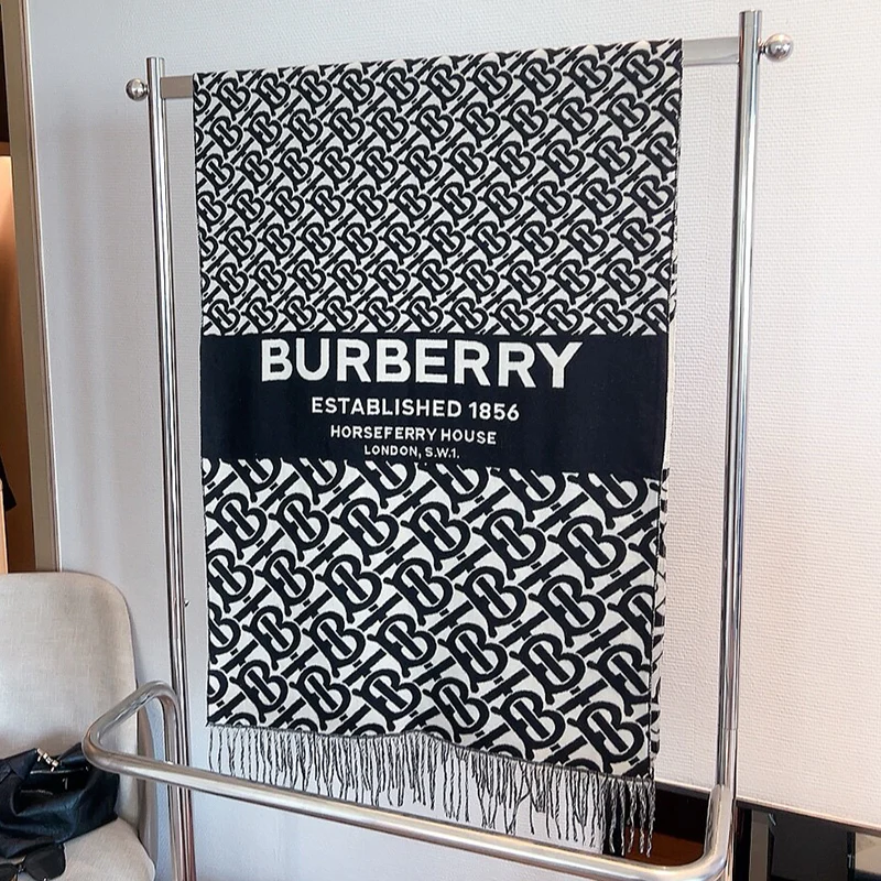 Fashion and versatile cashmere scarf 1024093003