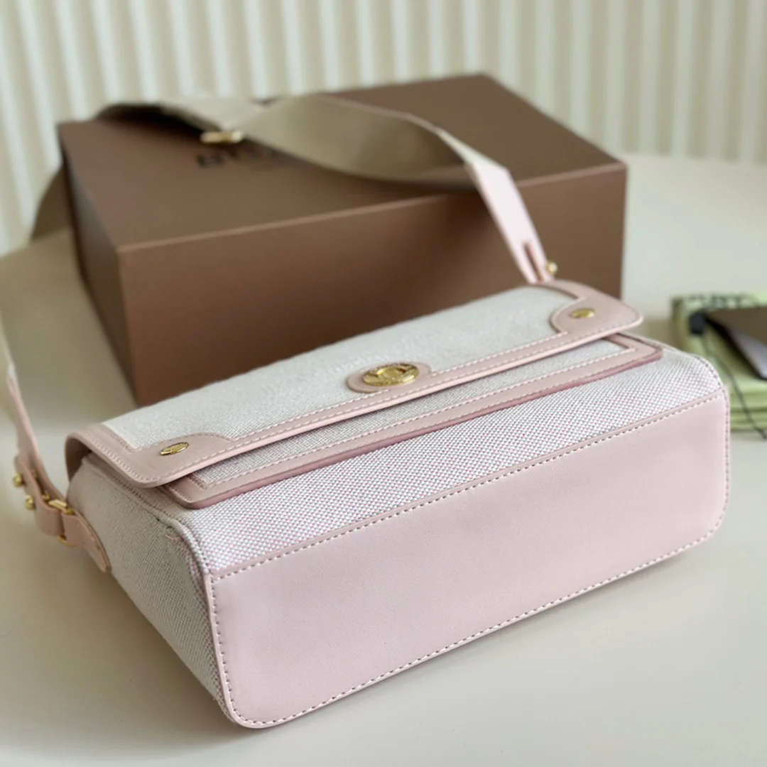 New Fashion Classic Versatile Handbag 1024041906