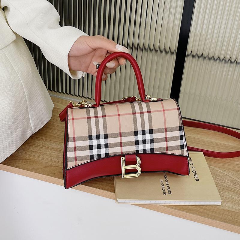 Retro Small Square Bag New High-end Sense Shoulder Bag 1024041615