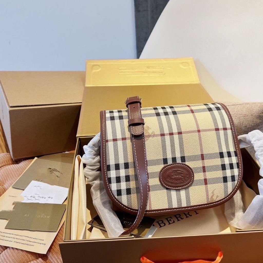 New Fashion Versatile Crossbody Bag 1023122701