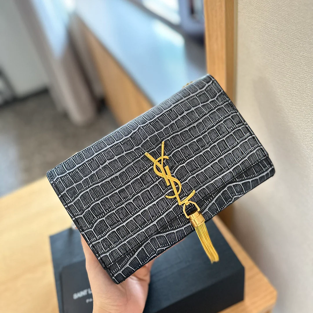 New fashion and versatile tassel crossbody bag 1024032711