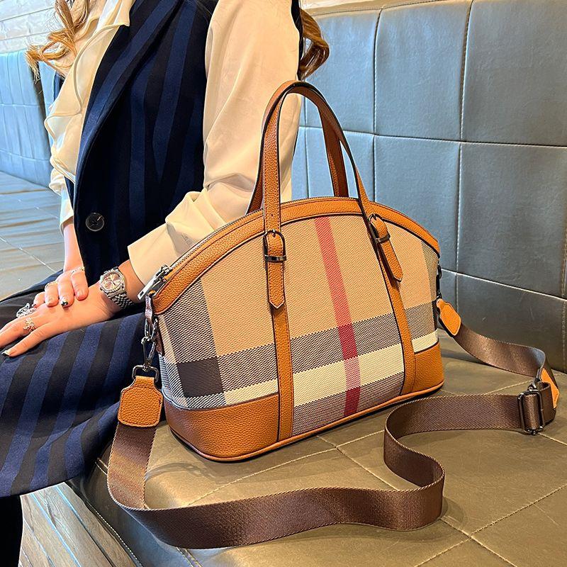 New Fashion Versatile Leather Plaid Shell Bag 1024042916