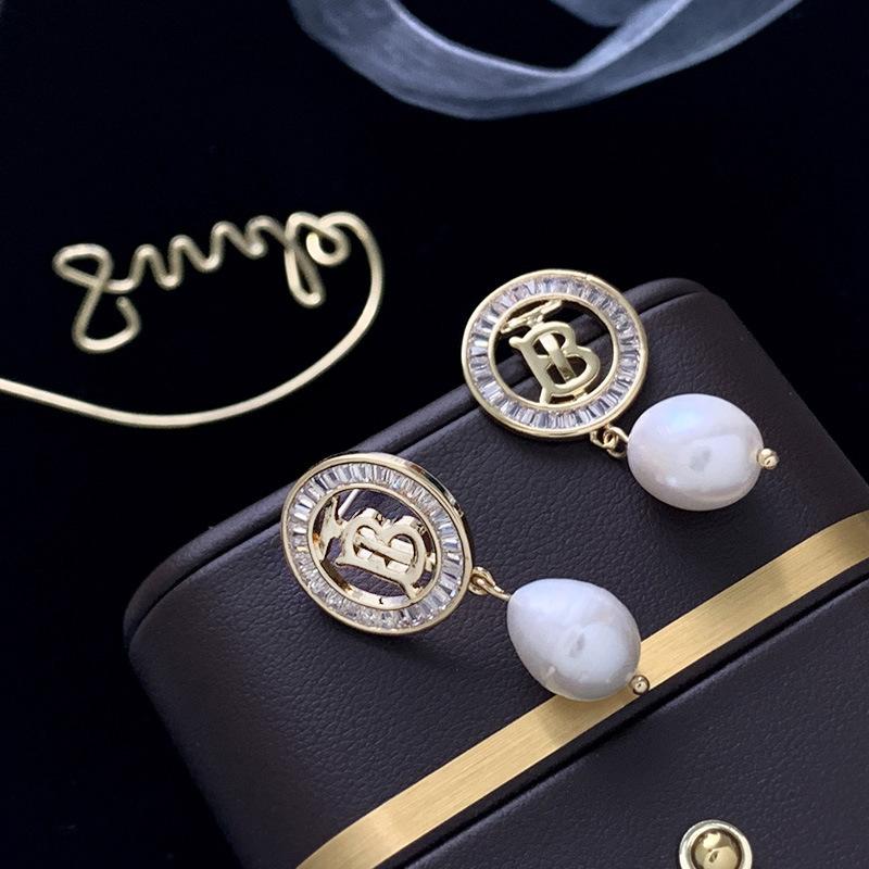 Elegant retro personalized fashionable earrings 1024010318