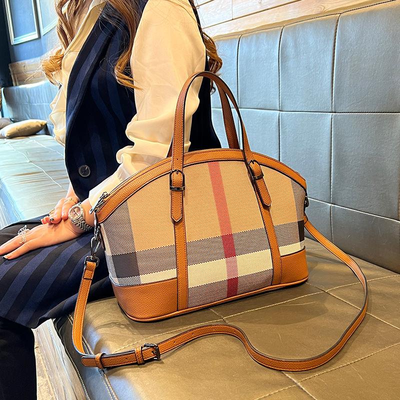 New Fashion Versatile Leather Plaid Shell Bag 1024042916