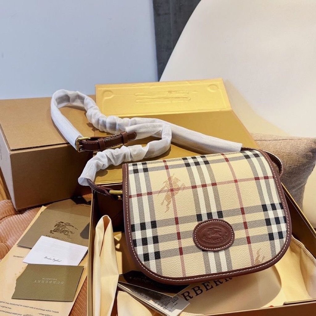 New Fashion Versatile Crossbody Bag 1023122701