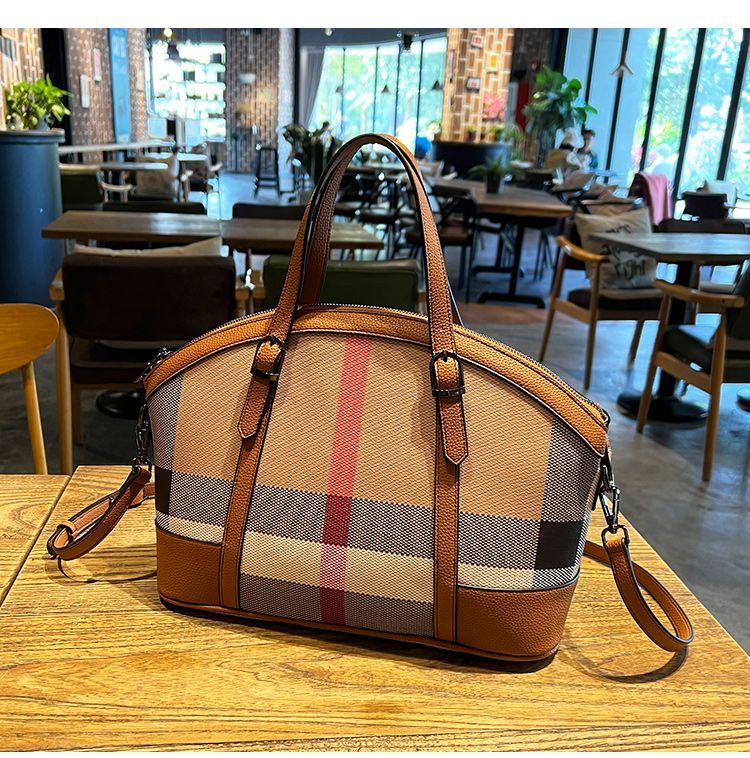 New Fashion Versatile Leather Plaid Shell Bag 1024042916