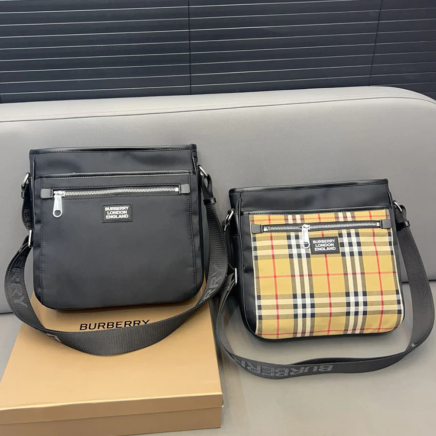 Men's versatile messenger bag 1024061211