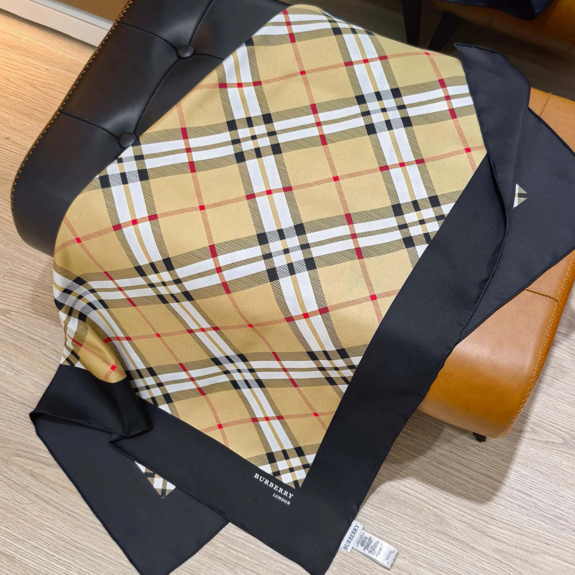 New Classic Plaid Silk Square Scarf 1025051310