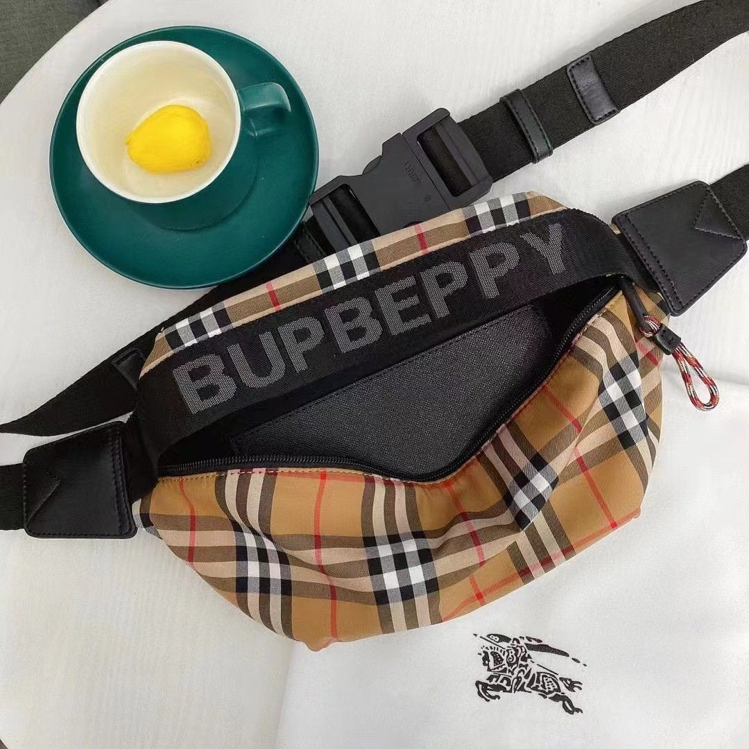 New Fashion And Versatile Classic Waist Bag 1023121803