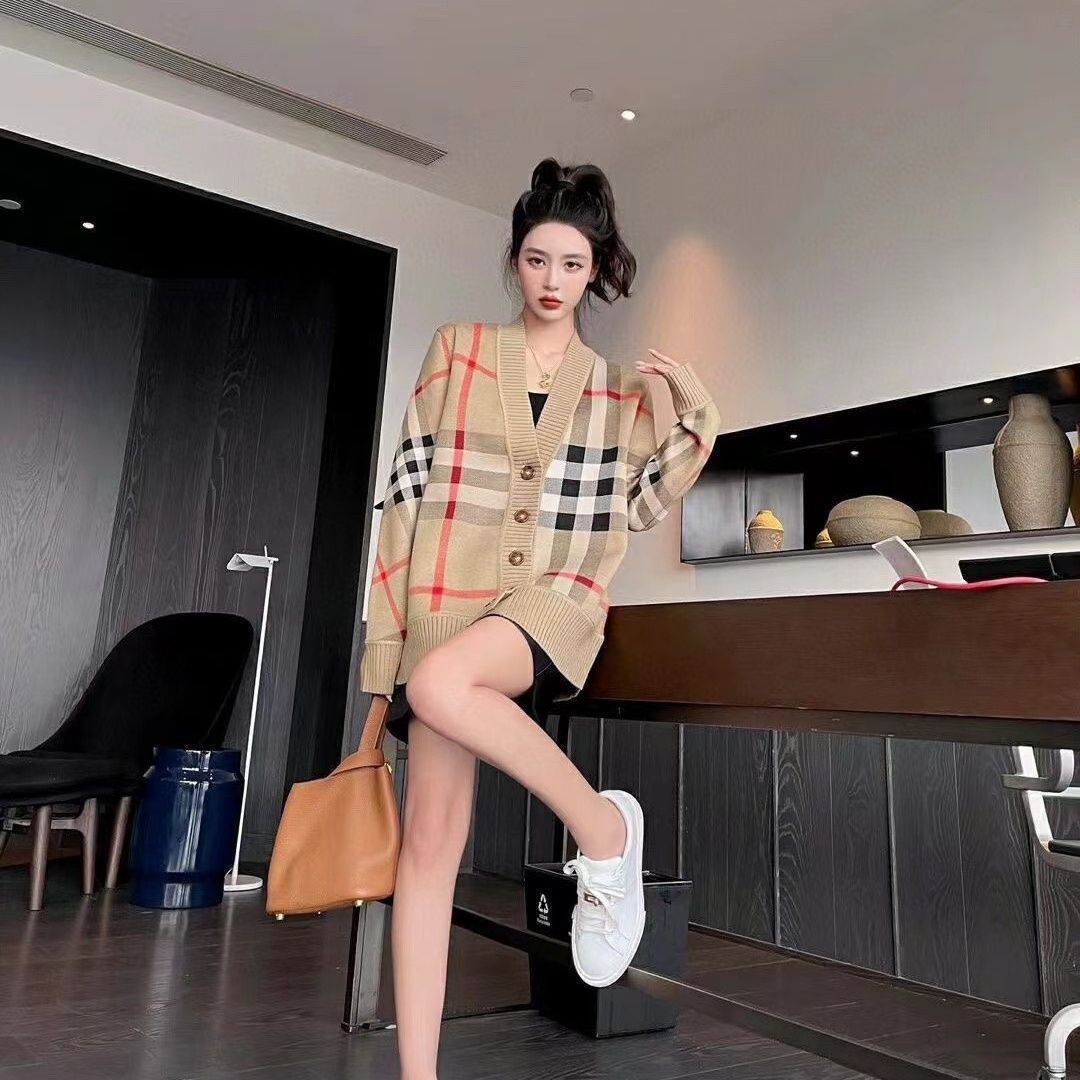 V-neck Thickened Loose Sweater Sweater 0823121408