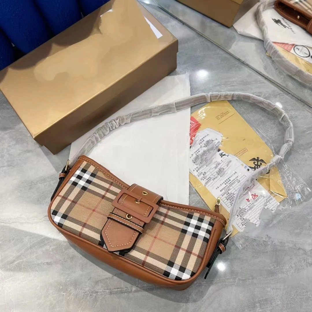 New Classic Retro Underarm Bag 1024010304