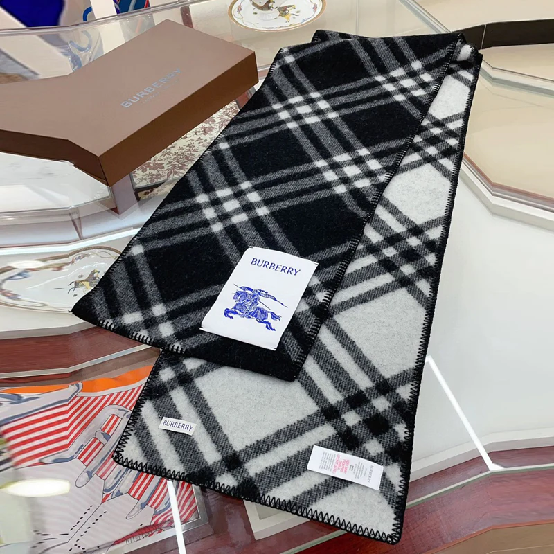 Fashion cashmere scarf 10CG24092514