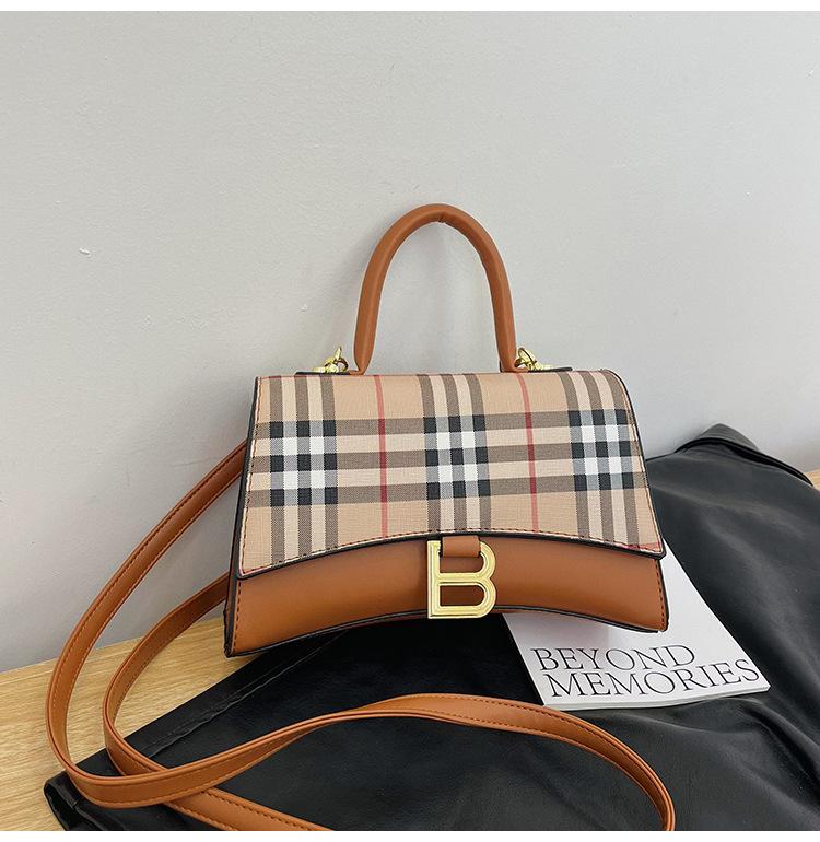 Retro Small Square Bag New High-end Sense Shoulder Bag 1024041615