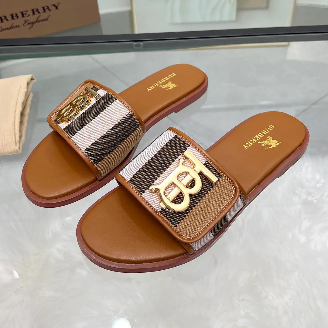 Classic plaid fashion versatile sandals and slippers 1024050608