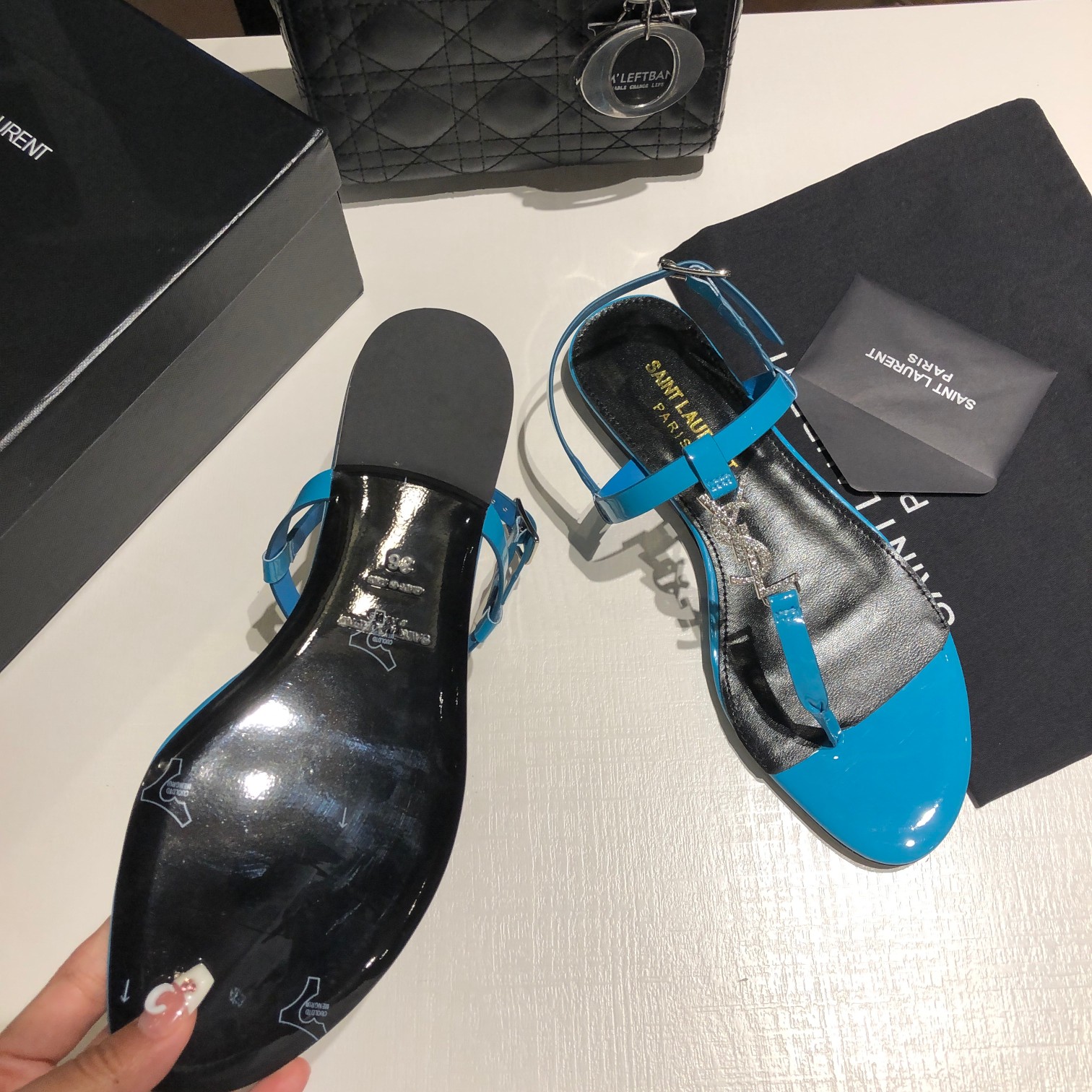 24 New Letter crystal diamond buckle flat thong sandals XC0424052804