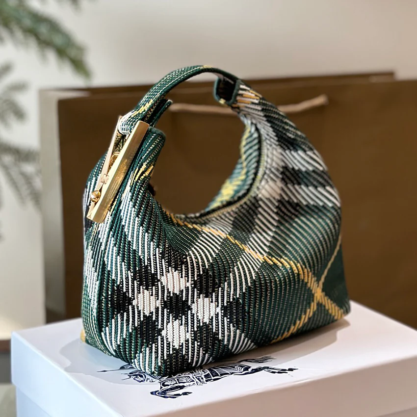 New plaid versatile handbag 1024071103