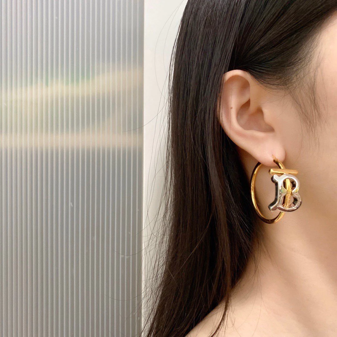 New Fashion Versatile Earrings 1024010205