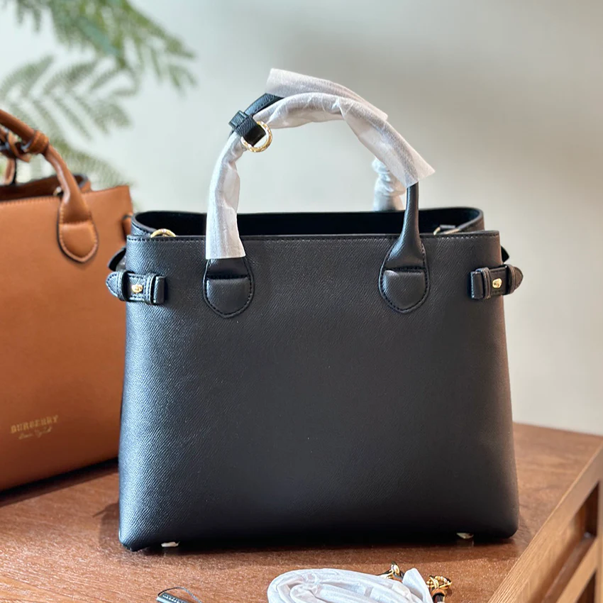 Luxury classic plaid handbag 1024071102