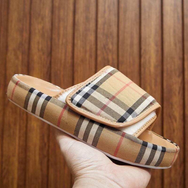 New High-end Sandals And Slippers Beach Shoes 1024051715