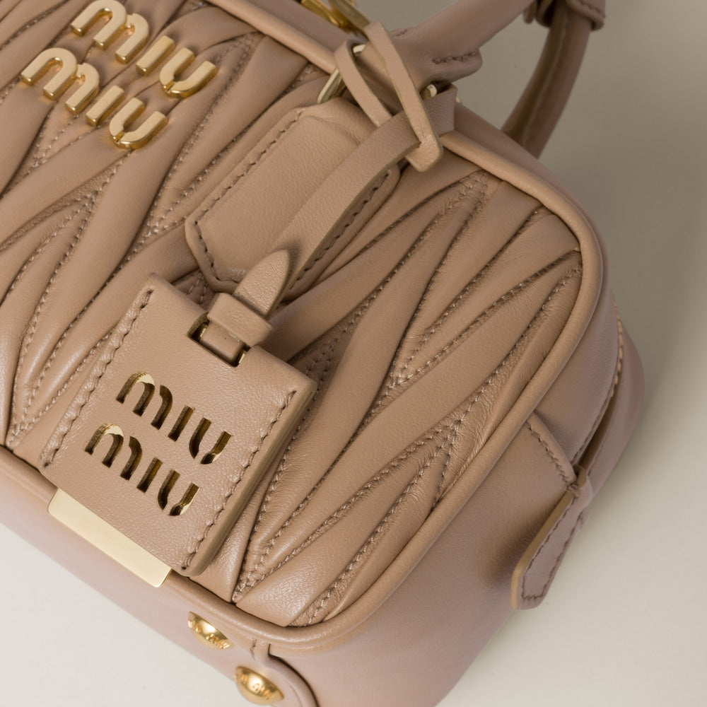 アルカディ マテラッセレザー バッグ