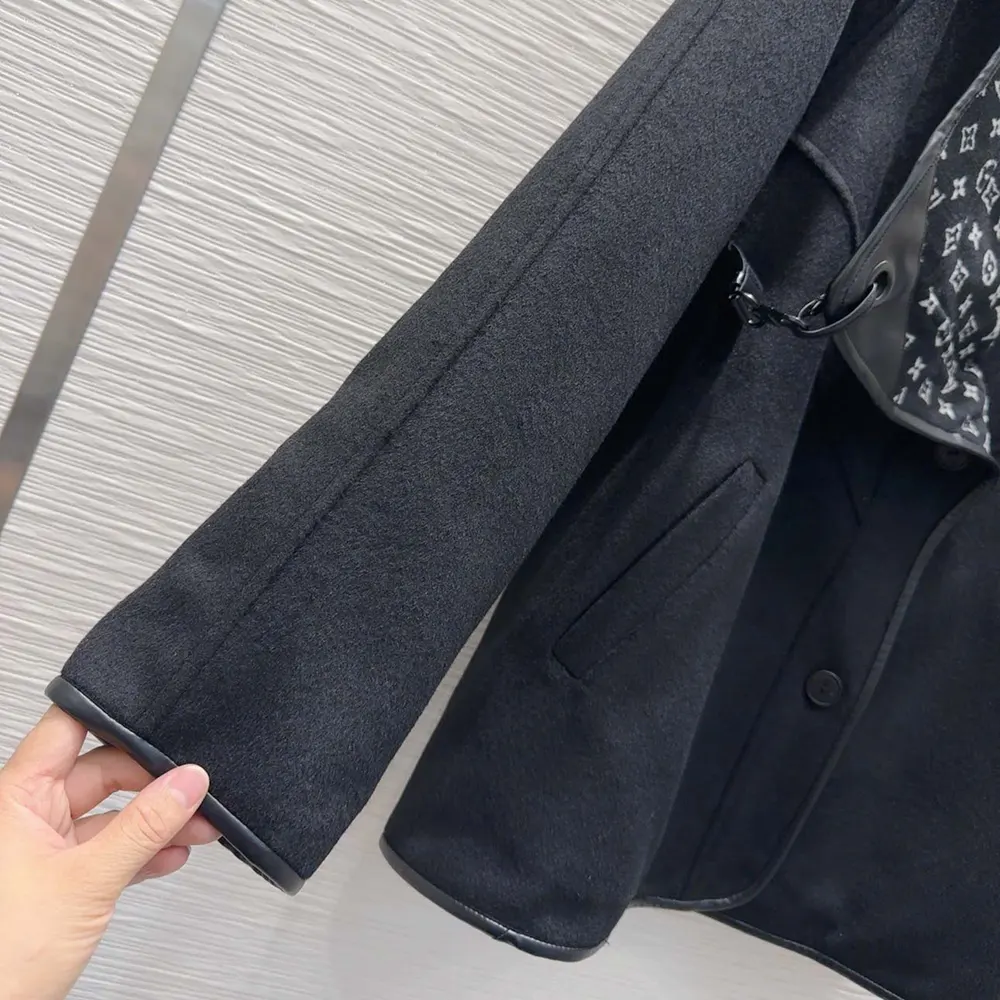 Louis Vuitton Women Double Face Clip Front Coat 1AIPNO