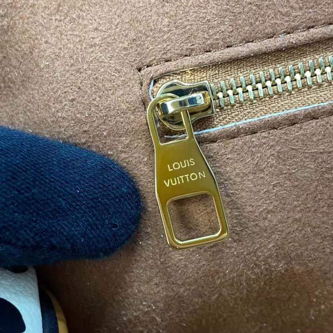 Louis Vuitton LV Women Speedy Bandoulière 25 Handbag Caramel Embossed Supple Grained Cowhide