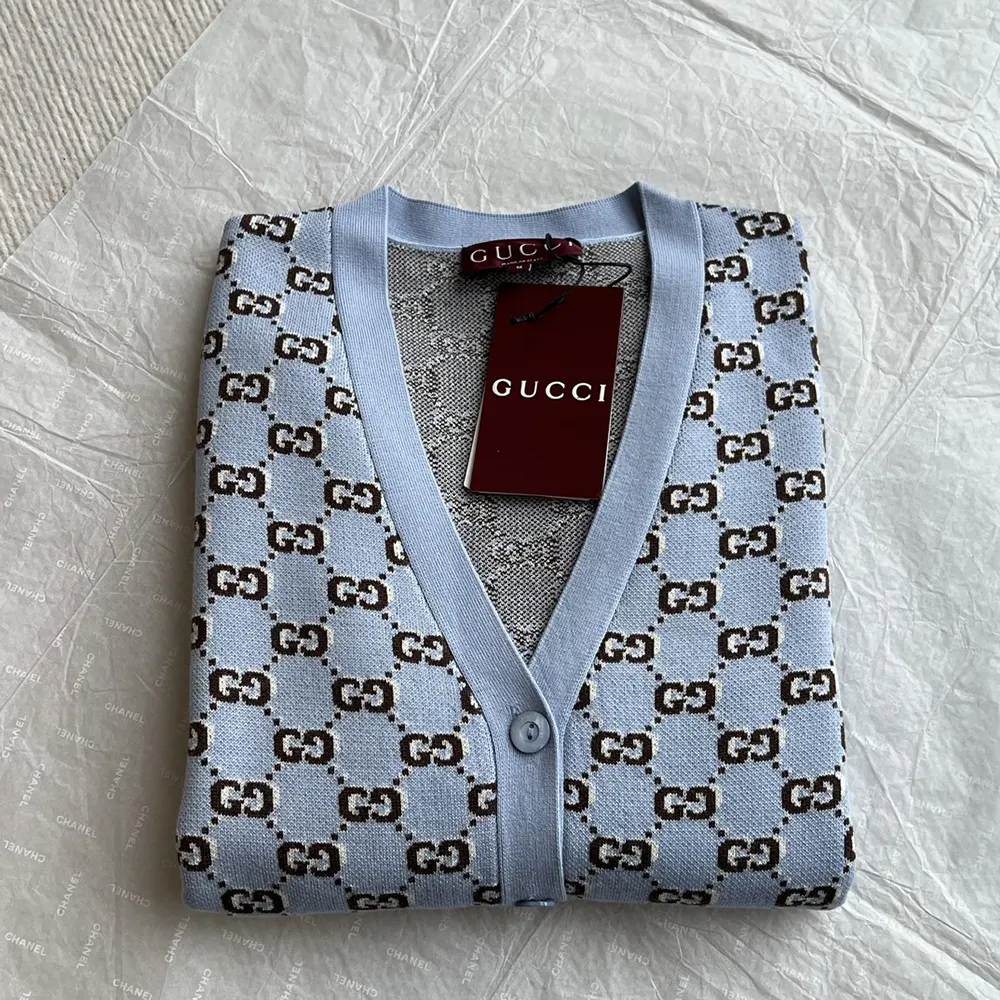 Gucci Women Wool Jacquard Cardigan with GG Shadow 798137XKD8R4544