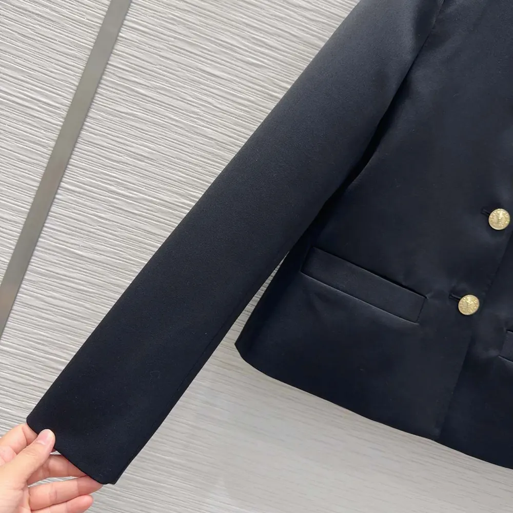 Louis Vuitton Women LV Button Officer Jacket 1AHUQY