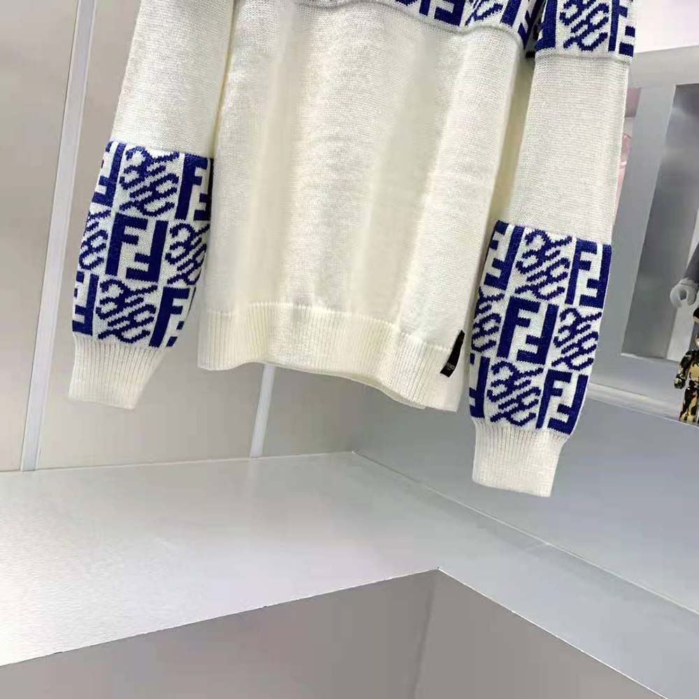 Fendi Men White Wool Sweater with High Collar and Long Sleeves