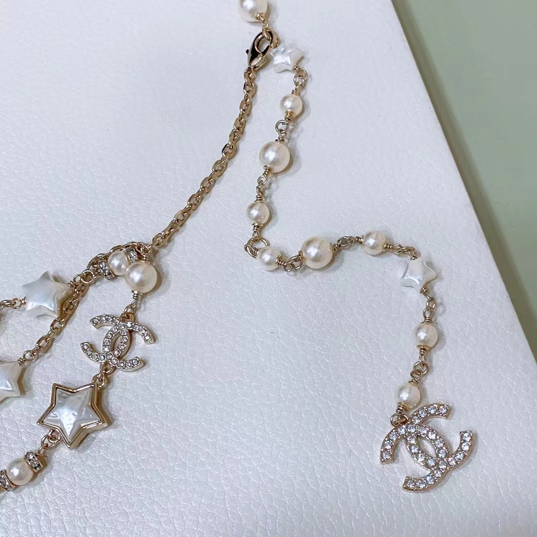 Chanel Women CC Chain Belt Metal Resin Glass Pearls Strass Gold Pearly White Crystal